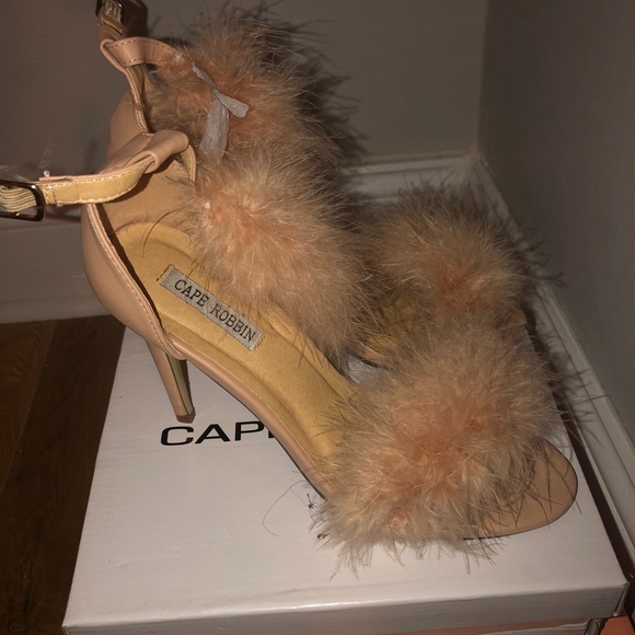 Beige Cape Robbin slippers/sandal heels - Picture 7 of 8